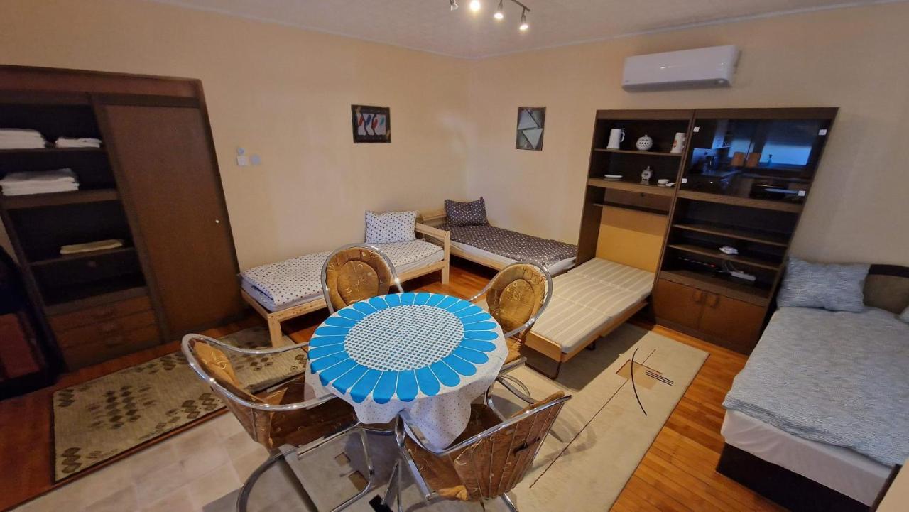 Friendly Apartment In The Suburb. Budapeste Exterior foto